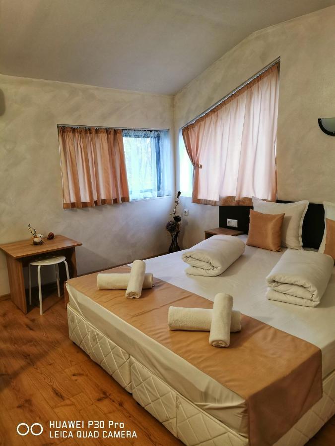 Hotel Swiss Sjumen Eksteriør bilde